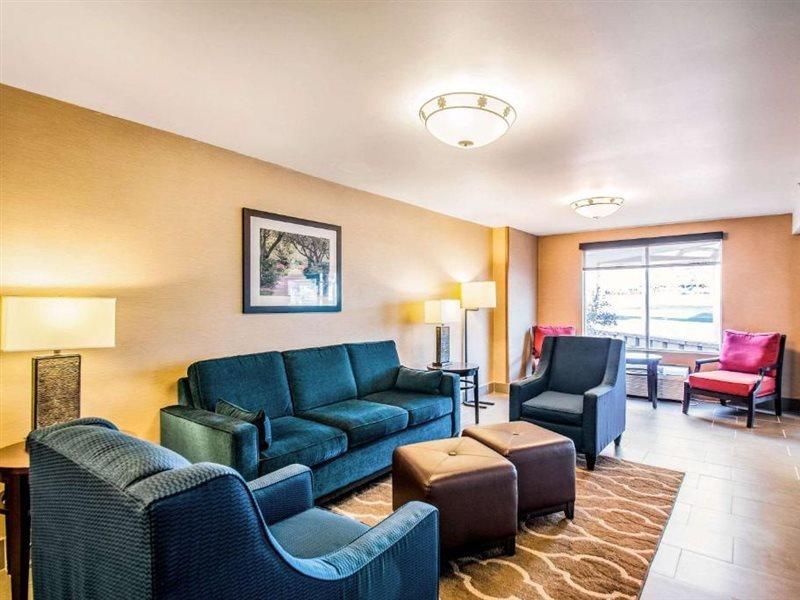 Comfort Inn Falls Church - Tysons Corner Εξωτερικό φωτογραφία