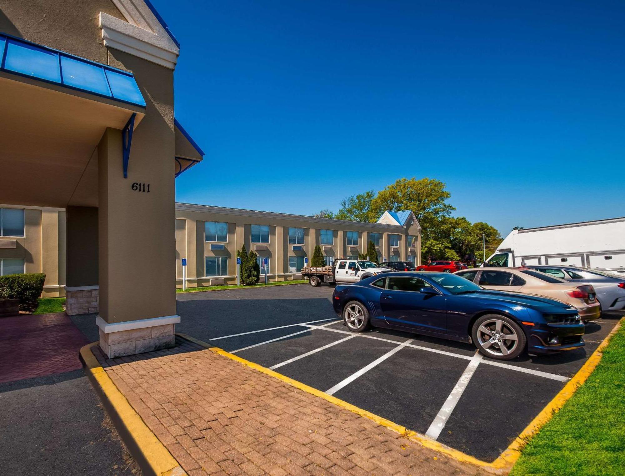 Comfort Inn Falls Church - Tysons Corner Εξωτερικό φωτογραφία