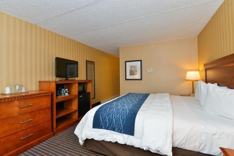 Comfort Inn Falls Church - Tysons Corner Εξωτερικό φωτογραφία